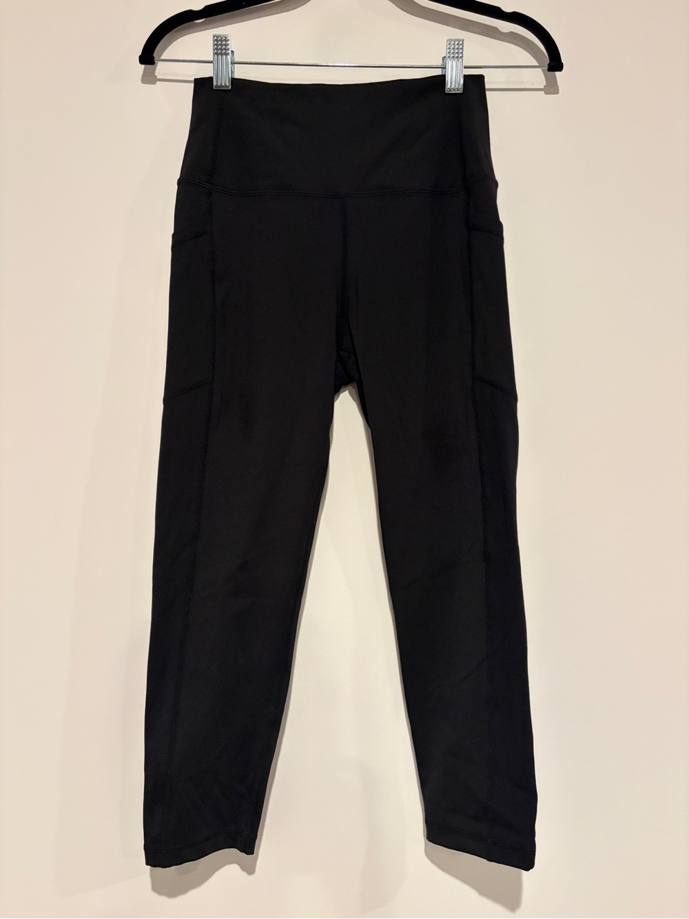 Zyia Active Size 6-8 Black Light N Tight High Rise Pocket Crop Leggings